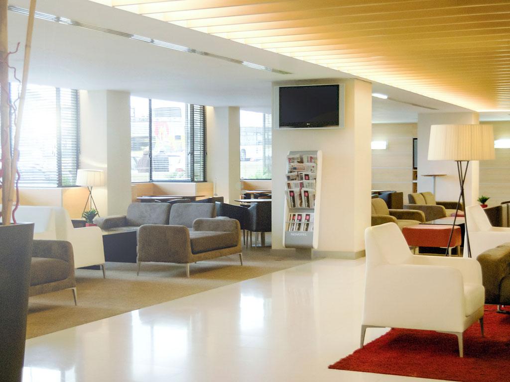Novotel Lisboa Buitenkant foto